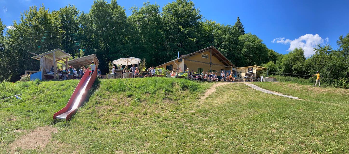 Wanyi Park kampen met overnachting in de Ardennen