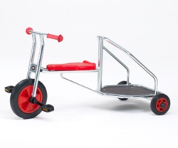 Te huur: Driewieler strijdwagen rood - Free-Time
