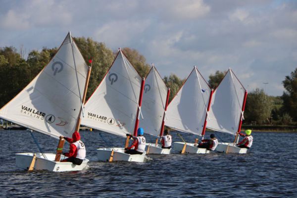 Wakeboarden en zeilen